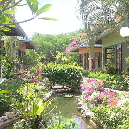 Ekman Garden Resort Sichon Bagian luar foto