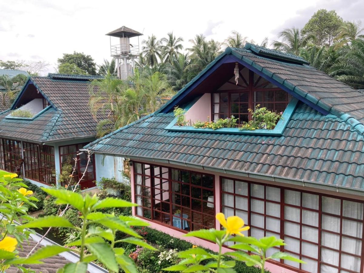 Ekman Garden Resort Sichon Bagian luar foto