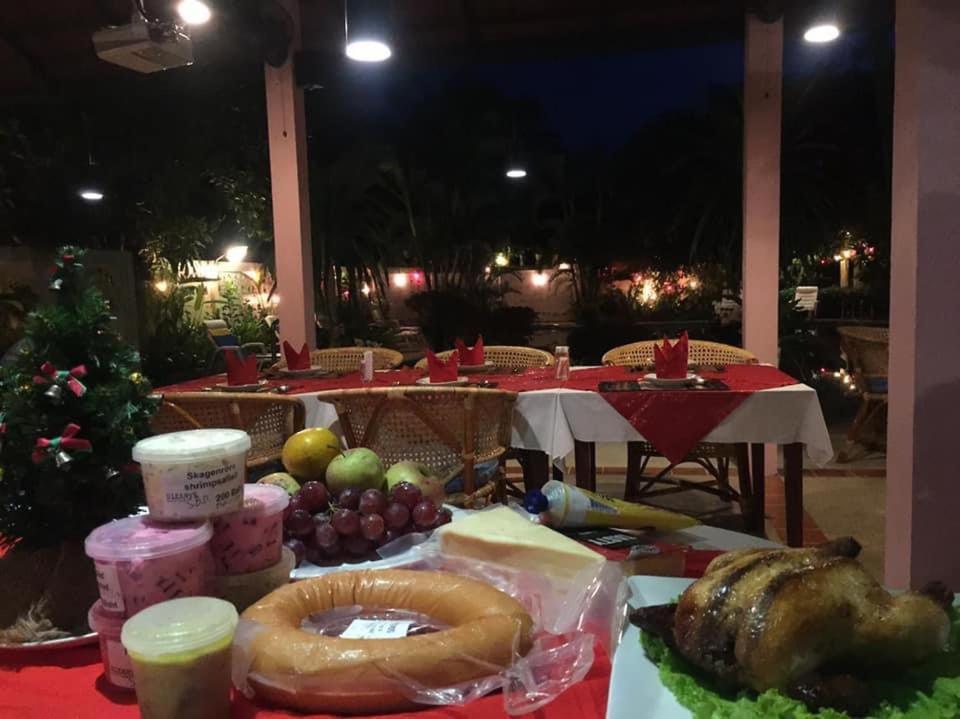 Ekman Garden Resort Sichon Bagian luar foto