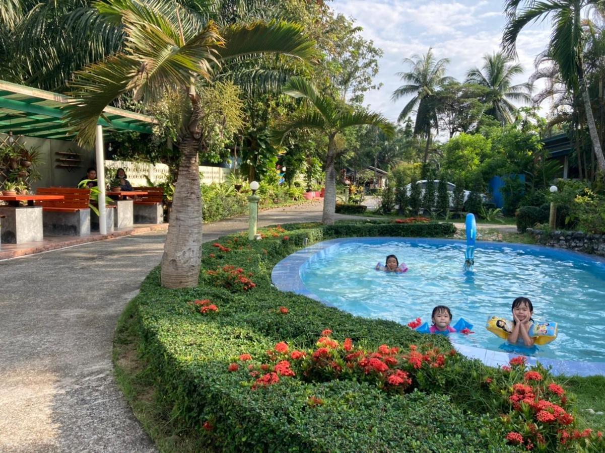 Ekman Garden Resort Sichon Bagian luar foto