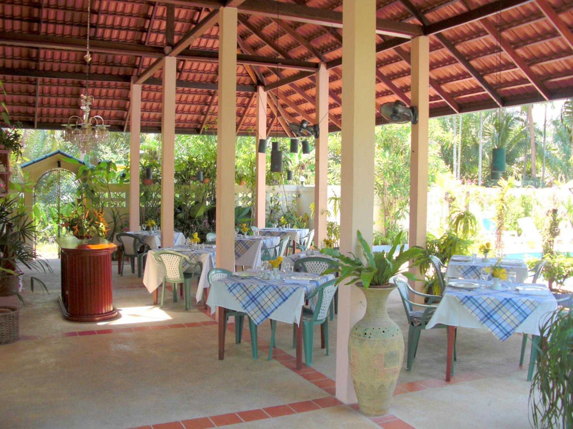 Ekman Garden Resort Sichon Bagian luar foto