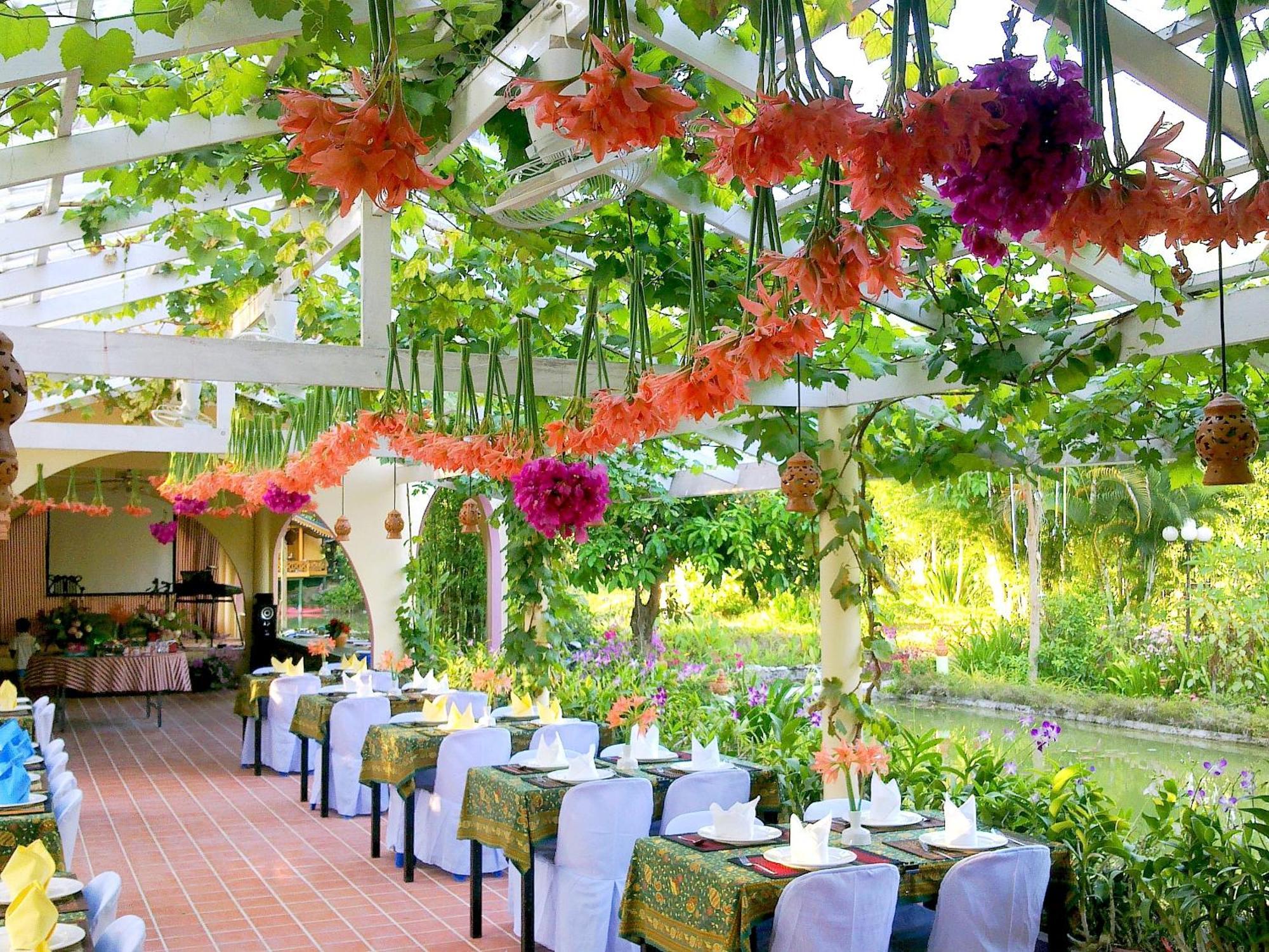 Ekman Garden Resort Sichon Bagian luar foto