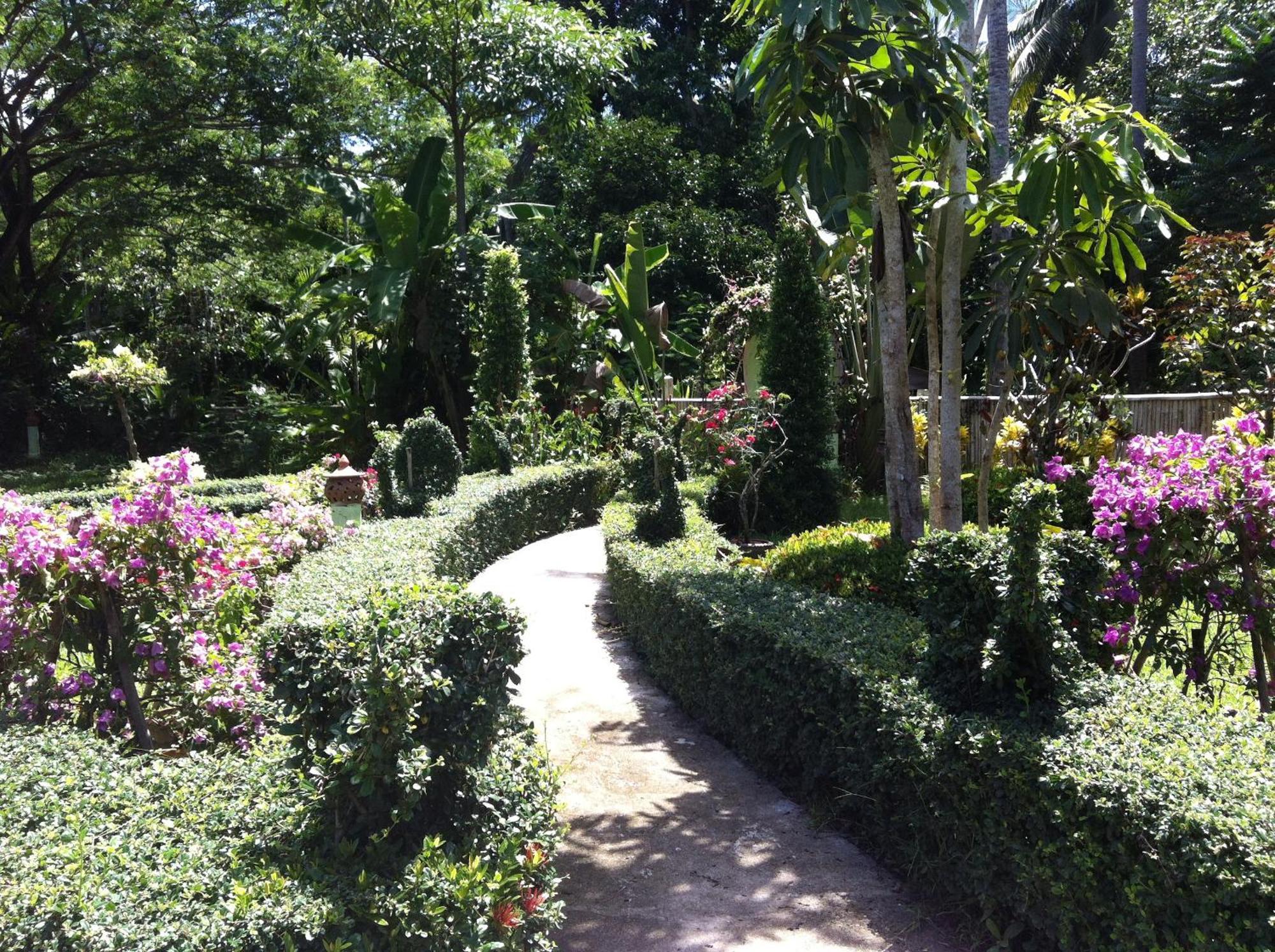Ekman Garden Resort Sichon Bagian luar foto